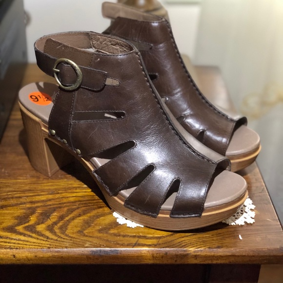 Dansko Demetra Sandals Brown Size 9.5 - Picture 2 of 4
